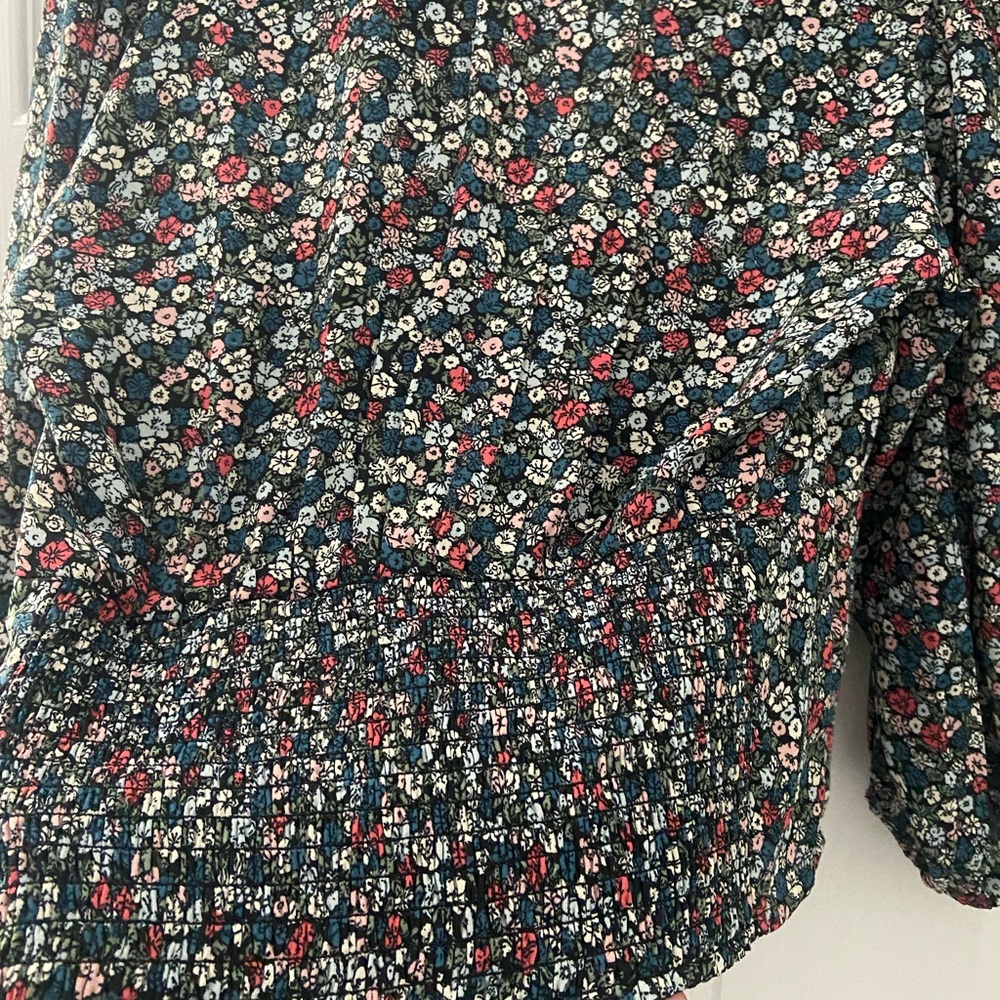 Abercrombie Floral Top - Picture 5 of 5